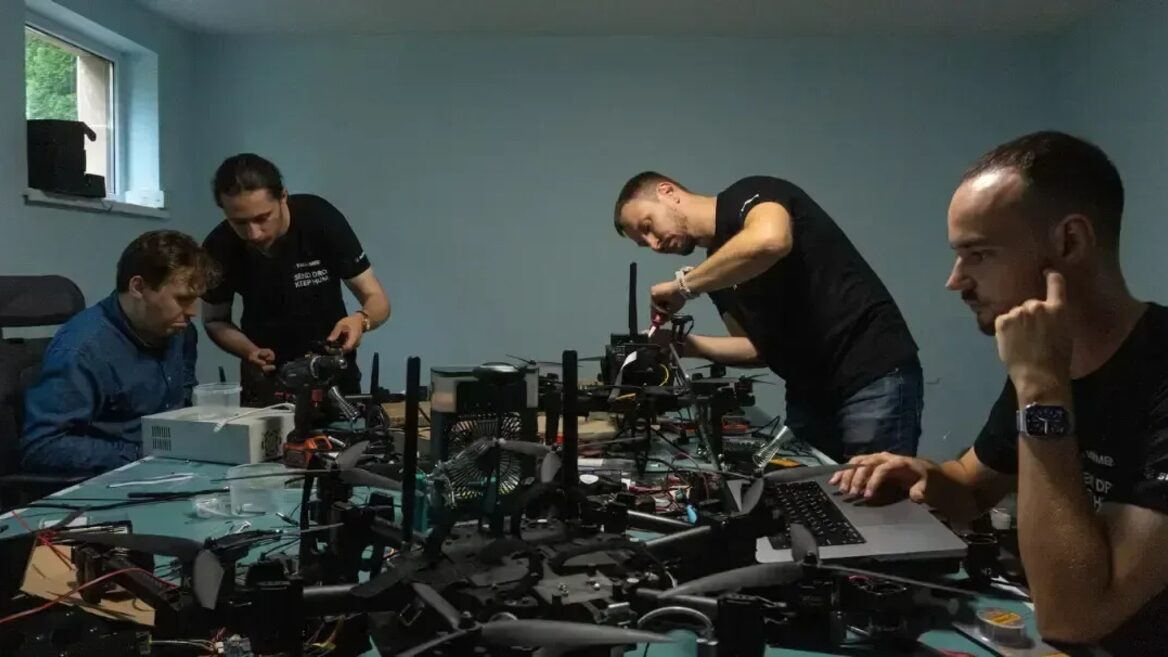 Вперше український deftech виходить на біржу: Swarmer подав заявку на IPO