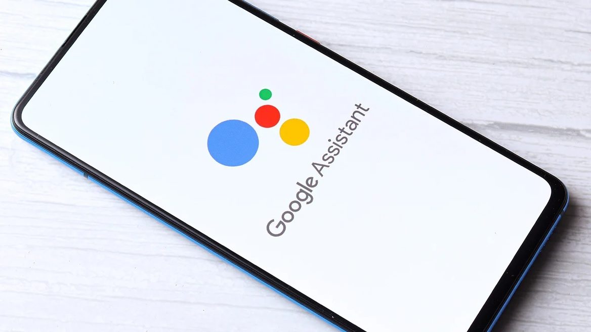 Після 9 років Google Assistant відправляють на спочинок: користувачів переводять на Gemini