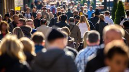 Правительство отменило перепись населения в 2023 году. Ранее в Минцифри заявили о готовности ввести технологию переписи в режиме онлайн