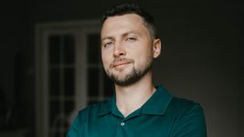 Засновник Netpeak Group Артем Бородатюк про 1000 грн від Зеленського: «Це роздавання риби, а не вудки»