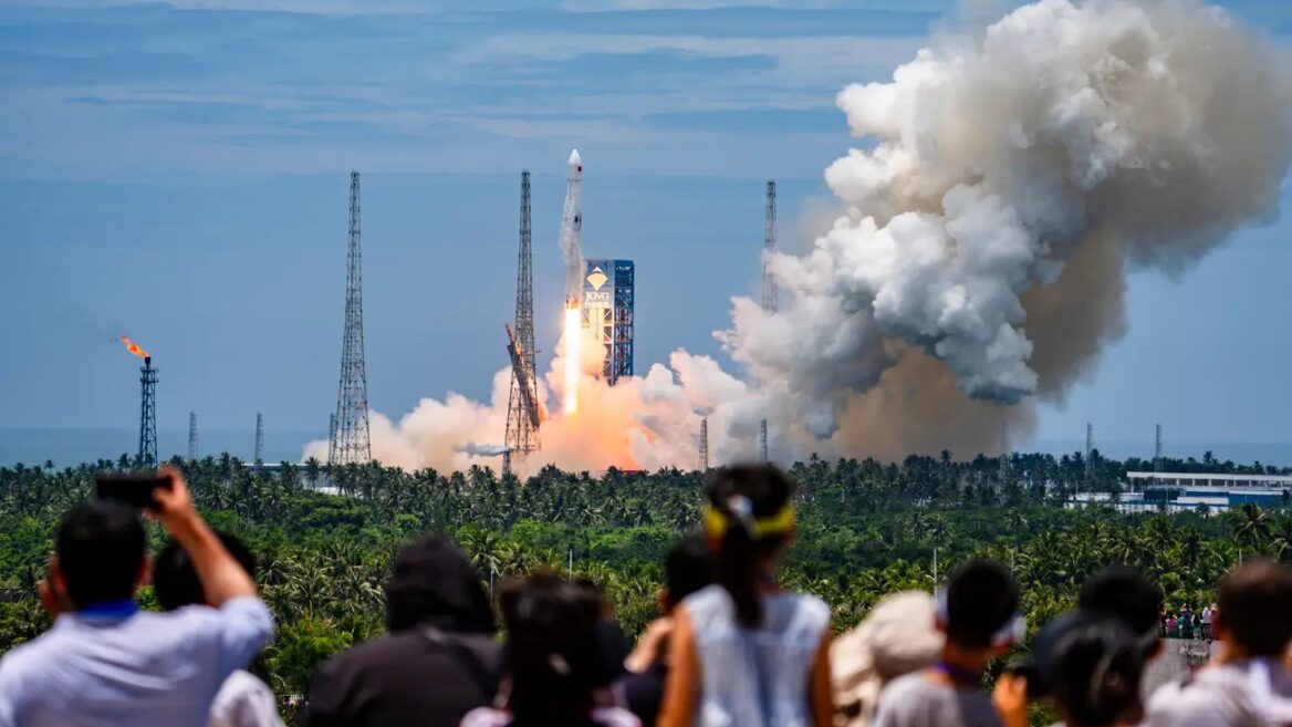 China lands reusable rocket for the first time, setting a new challenge for Elon Musk's SpaceX