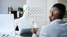 ChatGPT від OpenAI виявився расово упередженим в рекрутингу на роботу