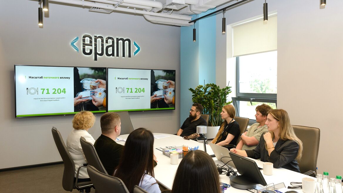 14 волонтерів EPAM створили платформу для FoodBank Україна. Через неї вже розподілили майже 10 млн порцій їжі