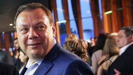 Президент «Киевстар» Комаров: «Украина и Нидерланды, где зарегистрирована компания-владелец «Киевстара», имеют соглашение о защите инвестиций: конфисковать бизнес невозможно»