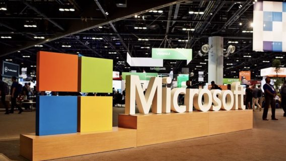 $200 млн хабарів щороку. Колишній співробітник Microsoft звинуватив компанію у корупції на Близькому Сході та в Африці. Історія The Verge