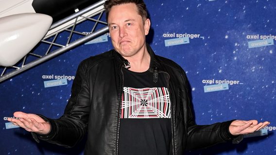 Ілон Маск нібито просив співробітницю SpaceX народити йому дітей — WSJ