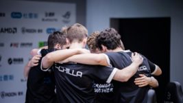 Players of the Ukrainian eSports team Passion UA ​​refused to shake hands with rivals from GamerLegion because of a Russian sponsor and a player from the Russian Federation