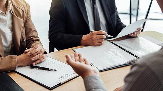 «Наївний я — упевнений, що якщо вже CEO прям просив commercial offer, то це не розводняк». Досвідчений маркетолог поділився, як компанія розвела його на безплатну консультацію
