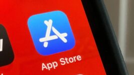 Dozens of apps from Russian companies under sanctions found on Google Play and App Store