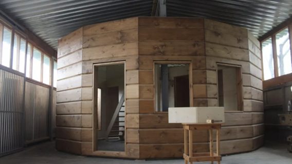 Винничанин разработал деревянные дома, которые можно забрать как конструктор за 72 часа. Вот как это выглядит