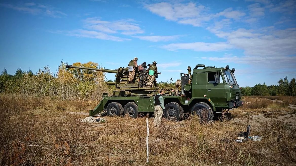Українські розробники створили артилерійську установку «Оксана». Це мабуть найбільш незвичайний «ган-трак» в розпорядженні наших захисників 