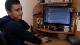 Рівненський школяр розробив систему для дистанційного навчання з функціями соцмережі. Нею вже користуються школи