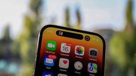 Нові iPhone затримуються. Фанатам Apple доведеться запастись терпінням еред покупкою iPhone 14 Pro та iPhone Pro Max через COVID в Китаї Нові iPhone затримуються. Фанатам Apple доведеться запастись терпінням еред покупкою iPhone 14 Pro та iPhone Pro Max через COVID в Китаї