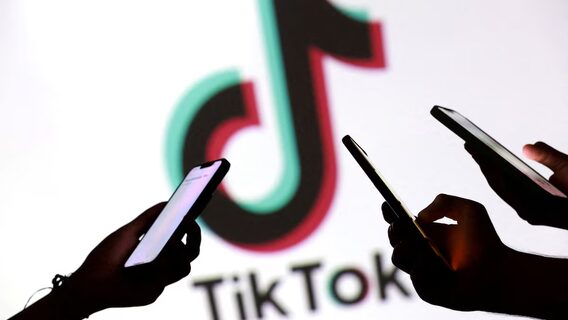 UPD. «У нас є угода щодо TikTok». Трамп заявив, що вирішив із Китаєм питання продажу «американських активів» додатку. Хто покупці? 
