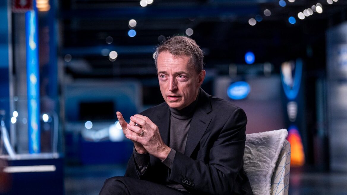 Колишній CEO Intel вважає що «бульбашка ШІ» справді існує але лусне не скоро