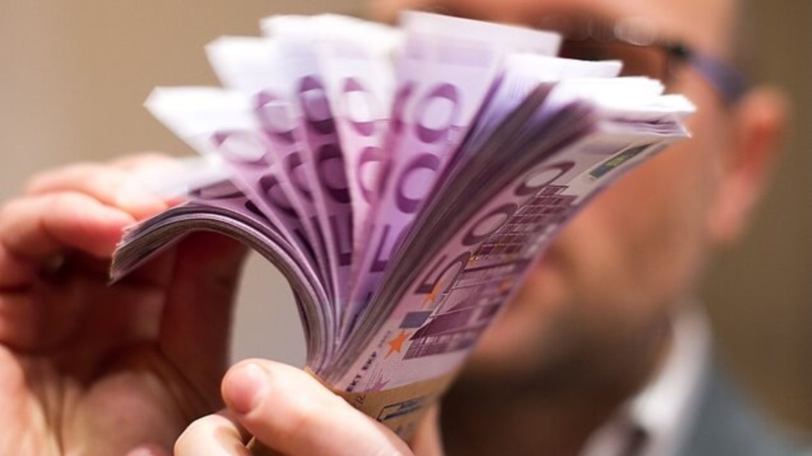 Over 50 million euros in the pockets of Russian IT specialists: how a Lithuanian company helps circumvent sanctions