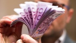 Понад 50 млн євро в кишені російських ІТ-фахівців: як литовська компанія допомагає обходити санкції  
