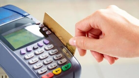 У 2025 році українці скористалися платіжними картками 9,5 млрд разів на суму – 7,2 трлн грн. Які були найпопулярніші операції