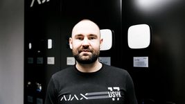 «Сегодня меньше 7% наших продаж — это Украина». CEO Ajax Systems Александр Конотопский рассказал о продажах компании