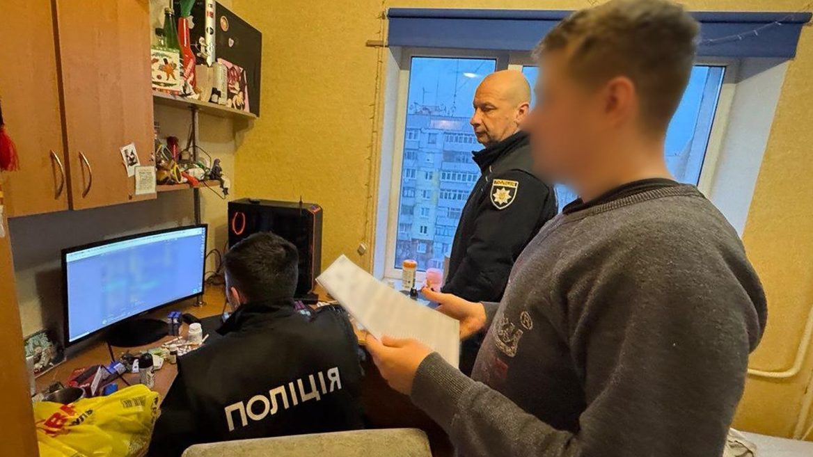 У Запоріжжі судитимуть 30-річного хакера який розробляв програми-стілери й продавав їх «клієнтам»