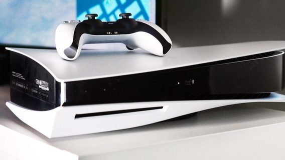 Инсайдеры заговорили об анонсе PlayStation 5 Slim в августе. Почему это станет необычным, но логичным решением Sony