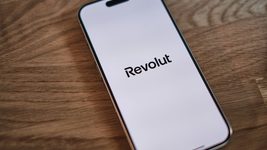 Revolut has launched a beta test of its application in Ukraine. What services are available to Ukrainians