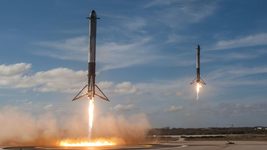 Russian oligarch held Elon Musk's SpaceX stake through trust even while under sanctions