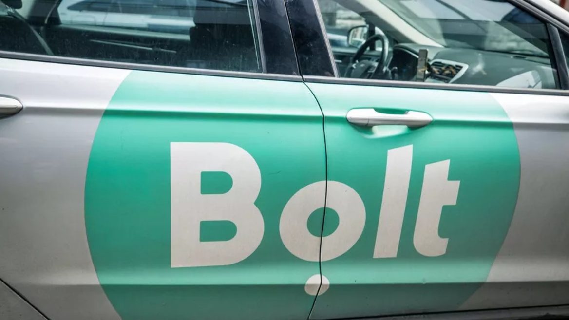 Bolt планує запустити таксі у Києві під час комендантської години 