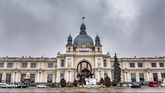 У Львові у потязі до Пшемишля виявили тестувальника з Харкова, який планував виїхати з України за ізраїльським паспортом. Ось, які наслідки мала невдала спроба