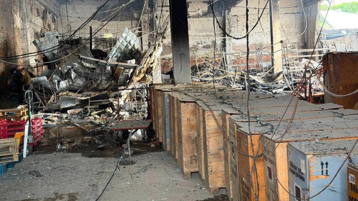 Окупанти вдарили КАБами по депо та відділенню «Нової пошти» в Ізюмі