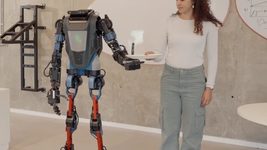 Розуміє людську мову та виконає за вас хатню роботу: що ще вміє робот MenteeBot (відео)