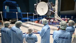Компания MySat, собирающая спутники, планирует перевезти производство во Францию ​​и привлекает специалистов в команду