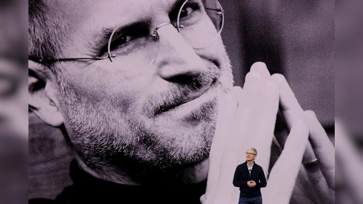 Apple переживає найбільші зміни в керівництві з часів смерті Стіва Джобса