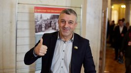 В ВР хотят освободить волонтеров от мобилизации. Автор инициативы депутат, ранее предлагавший сменить гимн и хотел, чтобы повестки раздавали коммунальщики